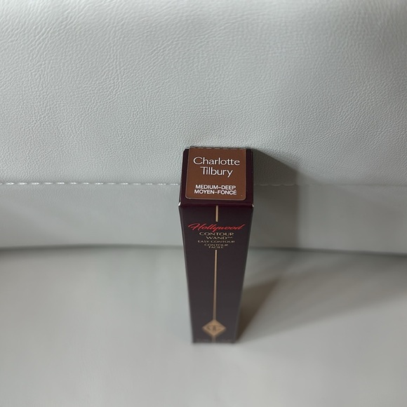 Charlotte Tilbury Medium-Deep Hollywood Contour Wand - Picture 2 of 5